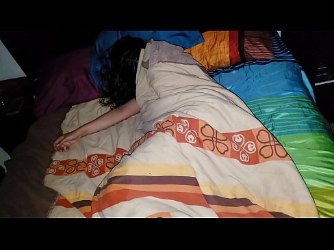 ❤️ Stepson berating a sua jovem madrasta enquanto ela dorme. Porno doméstico em pt.gaypornforyou.ru ☑